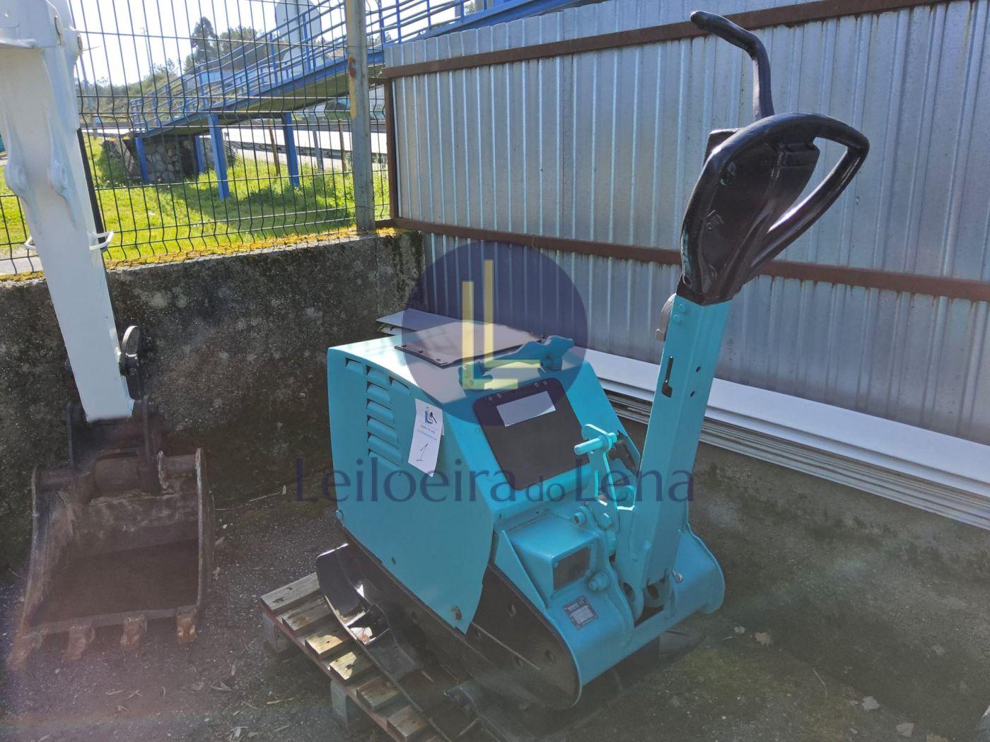 V1 - PLACA VIBRATORIA BOMAG