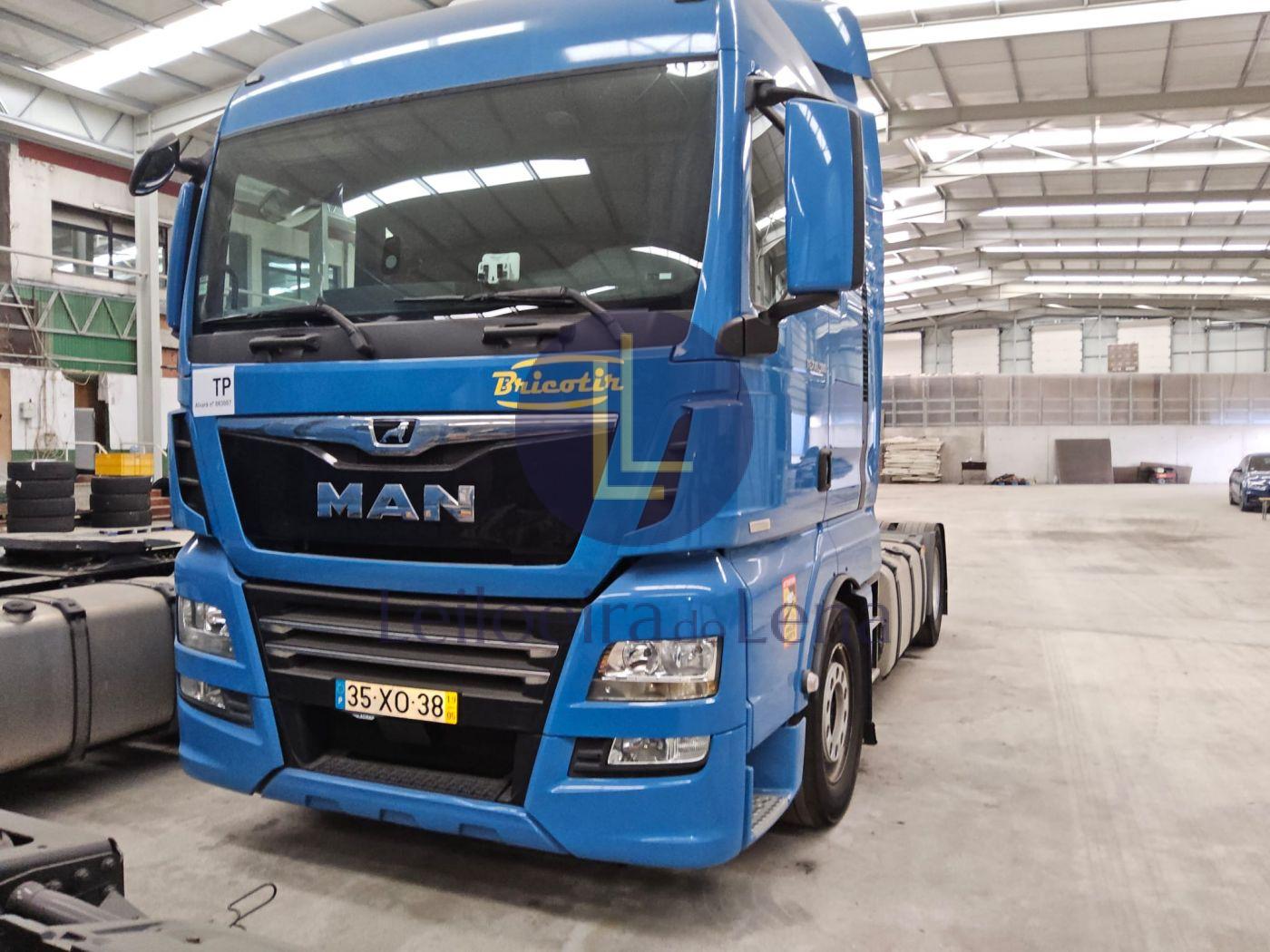 V87 - TRACTOR MAN TGX 18.500 4X2